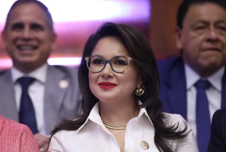 Nataly Morillo: «La revocatoria de mandato exige pruebas; Iza no presentó ni una sola»