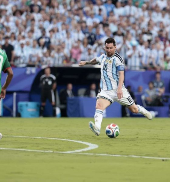 Hat-trick de Messi en el debut triunfal de Argentina ante Argelia